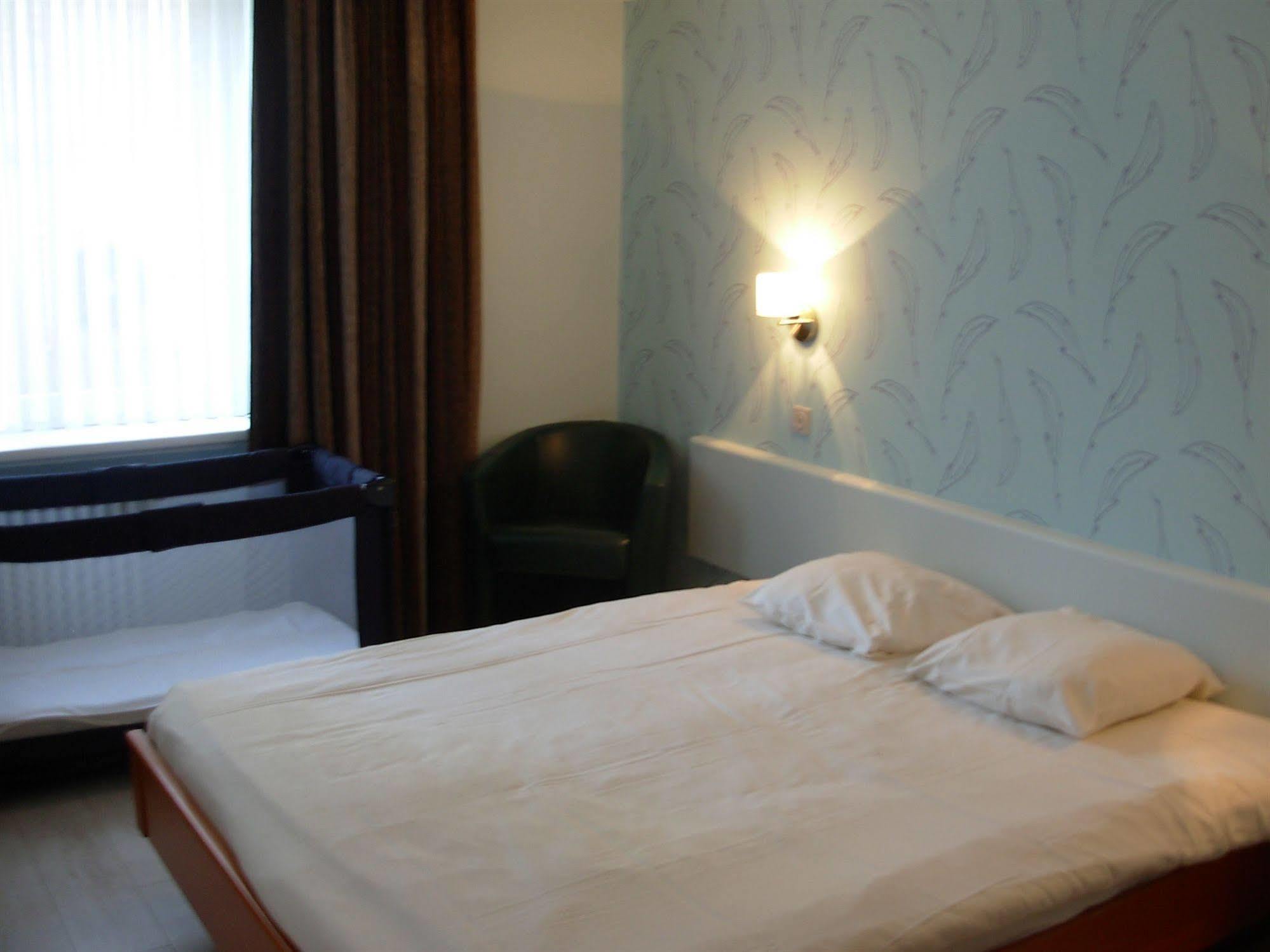 Hotel Ter Streep Οστένδη Εξωτερικό φωτογραφία
